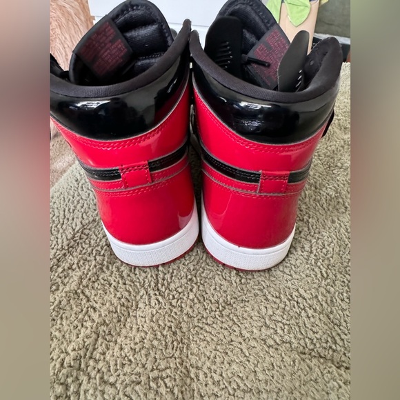 Sold - Picture 4 of 6